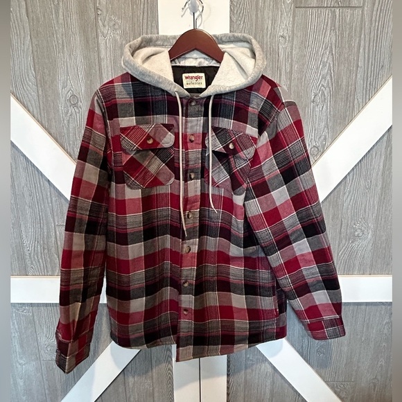 168. Wrangler Men's Authentic Shirt Jacket Small - Picture 1 of 4